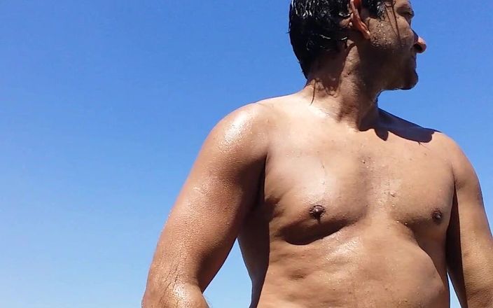 Boy top Amador: i love nudismo beach
