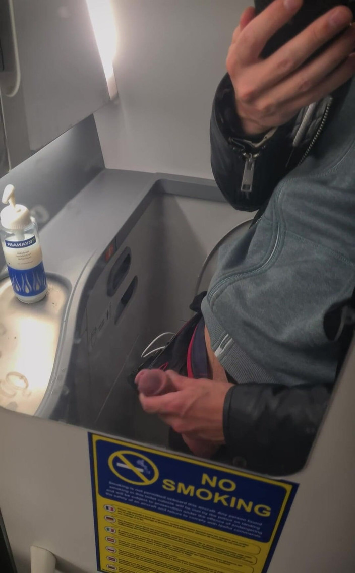 GayDuplo: Y una breve compilación de masturbarse en dos planes xd