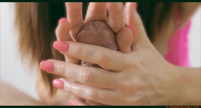 Iris Keenkade: Pretty in pink - 4K