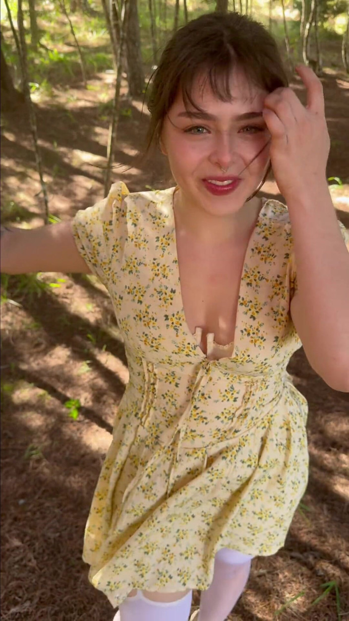 DaliaMorgan: Fuck Me Hard Before Someone Sees Us! Beautiful Girlfriend Fucks...