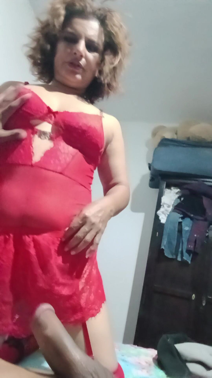 VioletOffer97: मुझे अपने युवा प्रेमी के लिए रंडी के रूप में कपड़े पहनना पसंद है