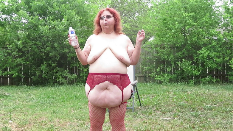 BBW nurse Vicki adventures with friends: Nurse Vicki strips outside from her Highlander inspired