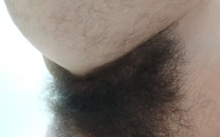 BW_Dolphin: 털이 무성한 보지를 얼굴에 스니핑! 벌거벗은 아침 스트레칭.