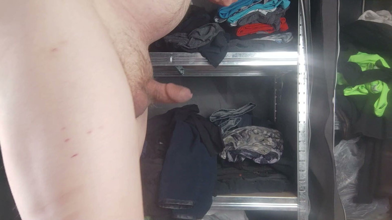 AdultGameplays: กูชักว่าวกับควยในตูดกู