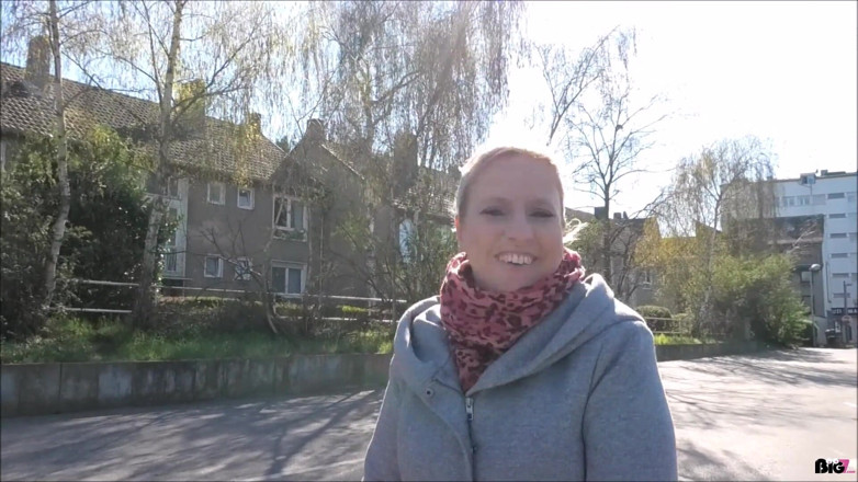 Eva Engel: My 1st Ns-clip! in the Middle of the Bus Station!!