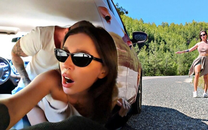 Ghomestory: Aku ngasih tumpangan sama blogger itu dan ngentot memeknya di...