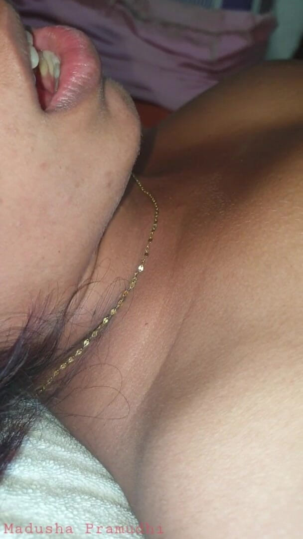 Tiyana: 창녀처럼 마누라를 따먹는 남편