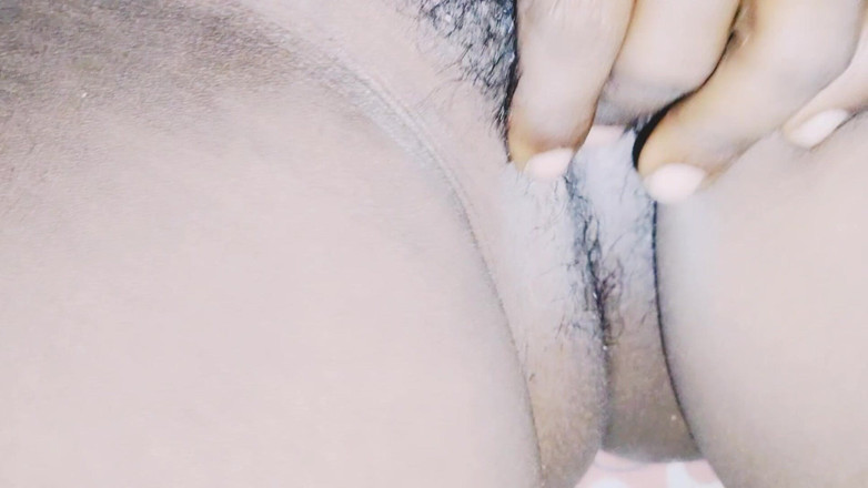 Aassam: Główny Ghar per Akela Hun Mere Ghar per Koi Nahin