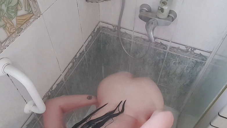 Daphnee Lecerf: Máte rádi horkou sprchu?