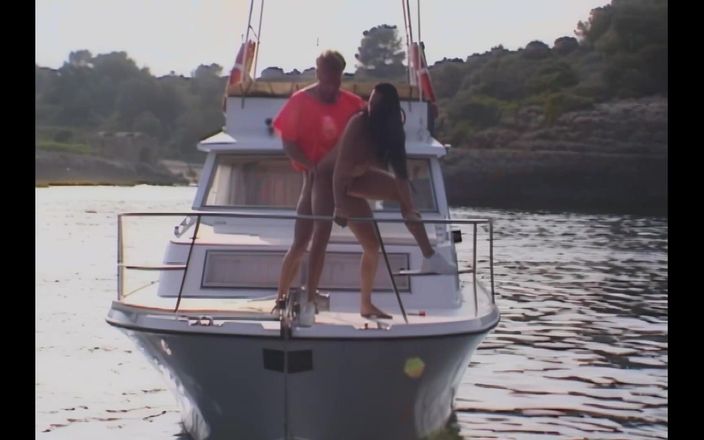 Anal lover: Göt yalama ve a2m ile klasik anal hatunlar