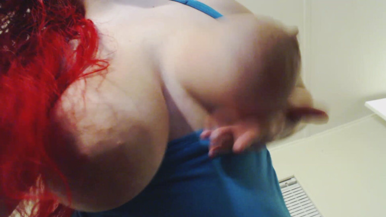 Scarlet Vixen: Tette che rimbalzano e oscillanti