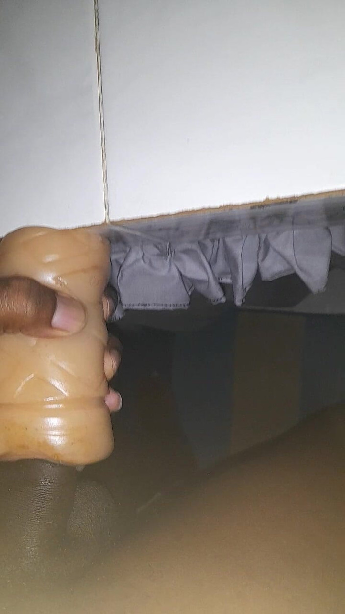 Black guy: Masturbando s7 e5