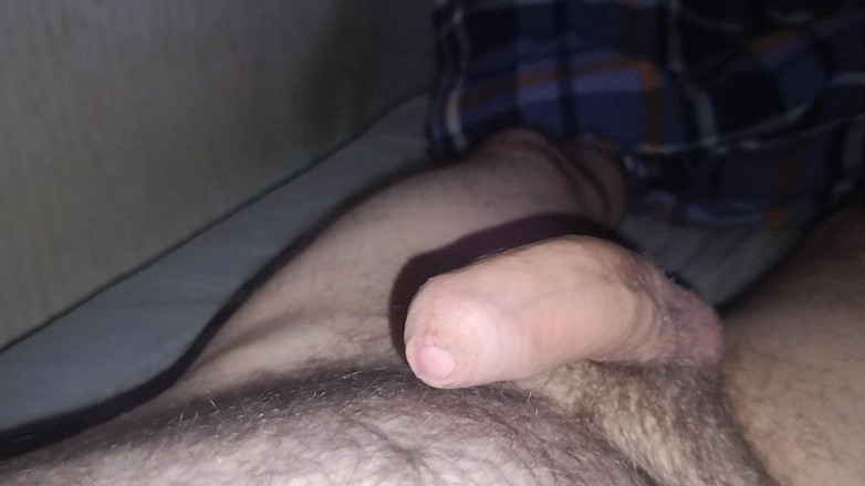 Uhri: I Jerk off in Bed Before I Go to Sleep.