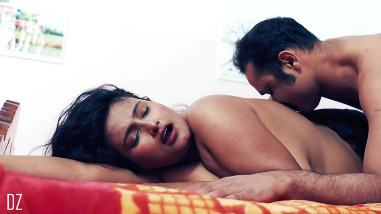 AlexDaizo: Cô Vợ Mới Cưới Bị Đụ Sau Khi Tắm Bởi Âm Thanh...