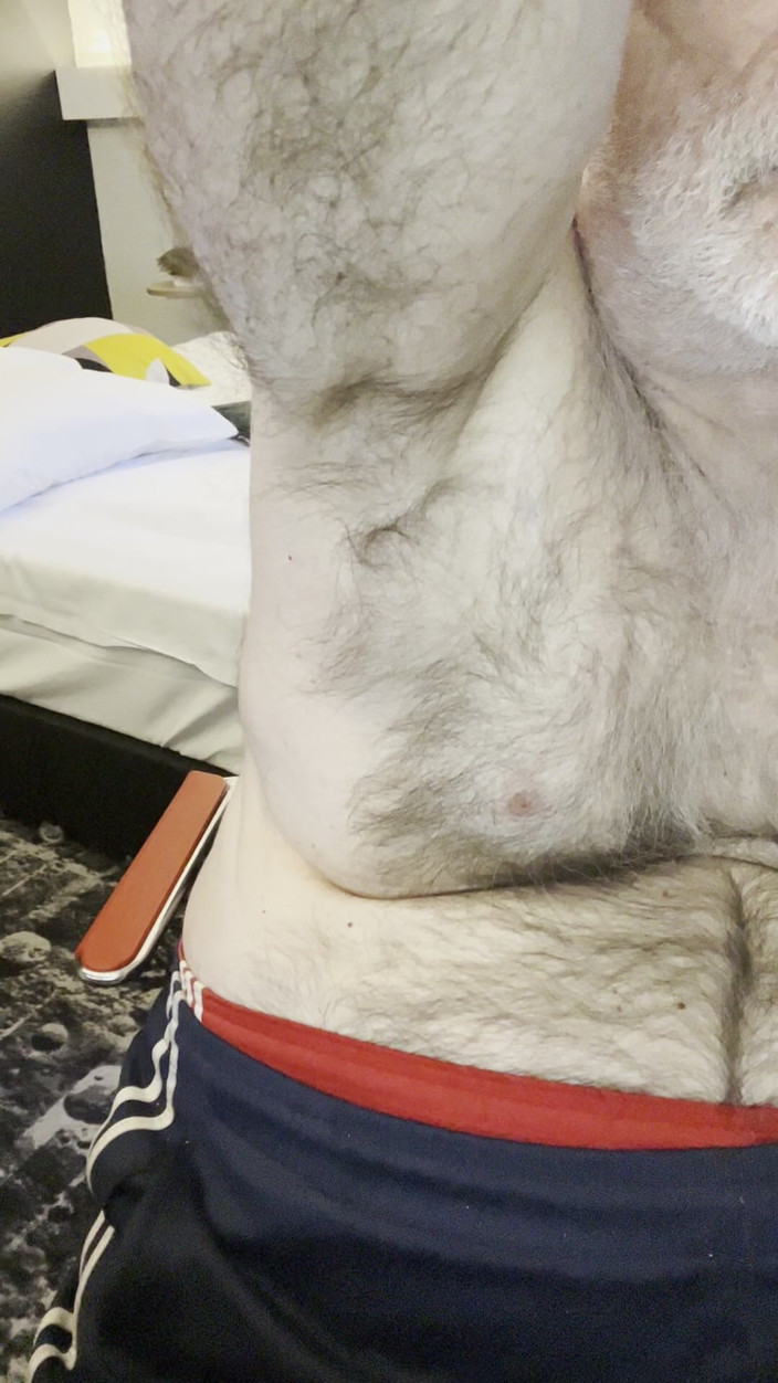 Coach Karl dude lodge: Futrzaste pachy trenera Karla