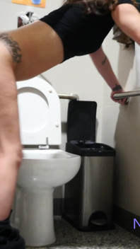 Real Amateur Couple Fucking in an Airport Bathroom