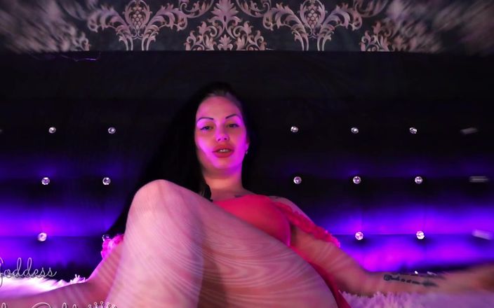 Goddess Misha Goldy: Să-ți fuți creierul e prea bun ca să te oprești....