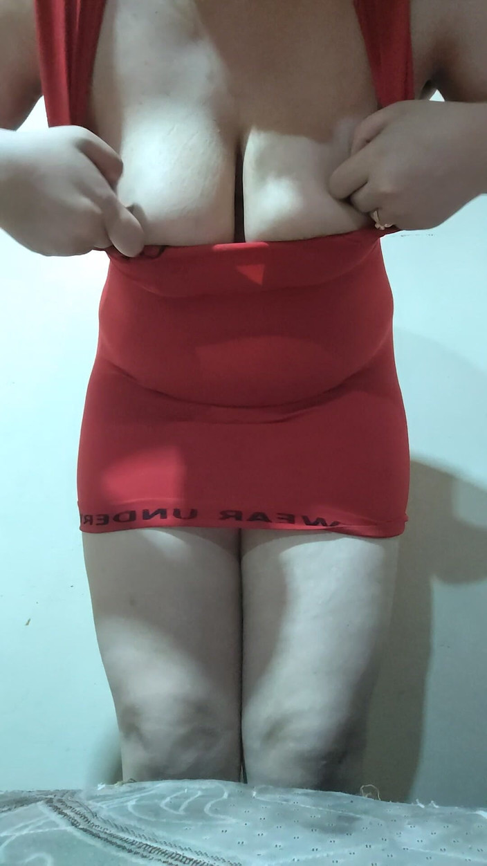 Ali Muhammad: 你想以我完整的女性形式看到我？