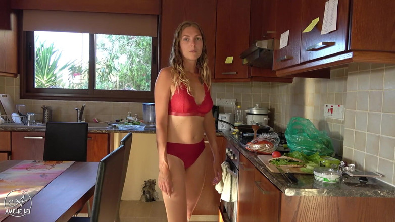 Amelie Lei: Daily life - making my dinner!