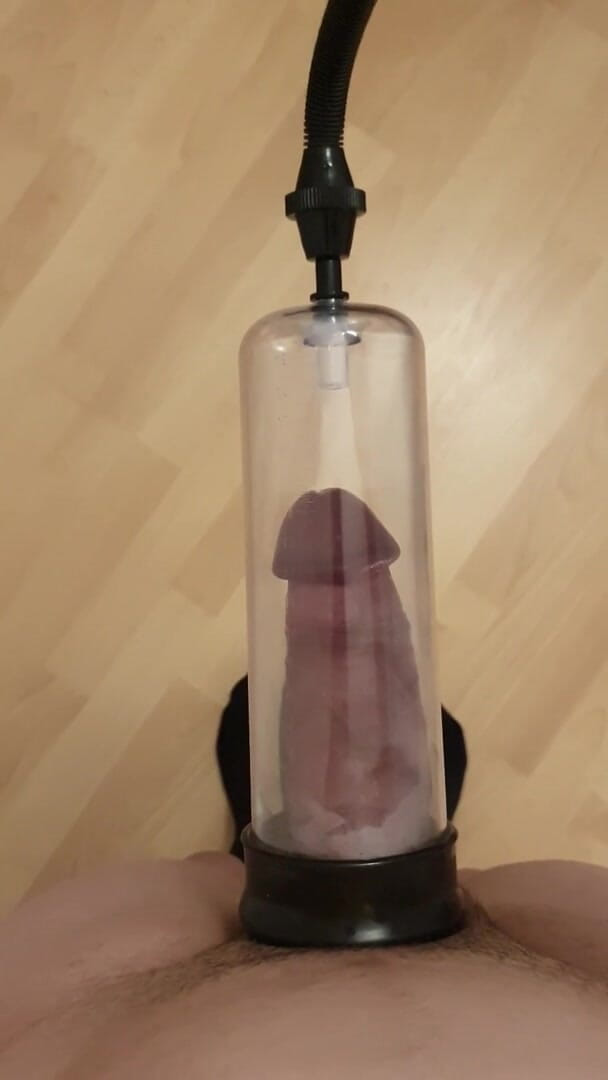 Timmyboy: Penis Pump Hot