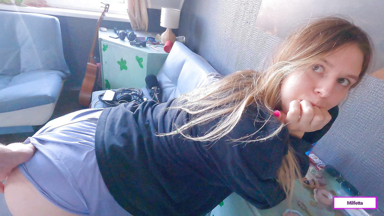 Milfetta: 私の猫に射精しないでください、義理の息子-家族のファンタジー