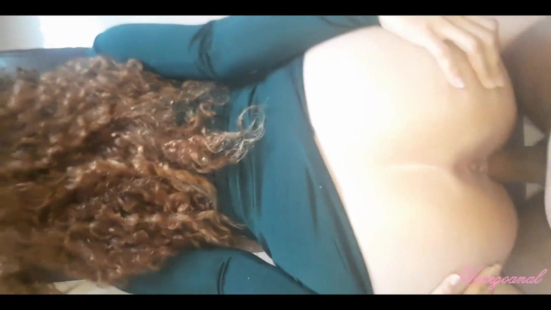 Venezoanal: Hospodyňka nechá manželova šéfa šukat ji v hotelu za nějaké peníze