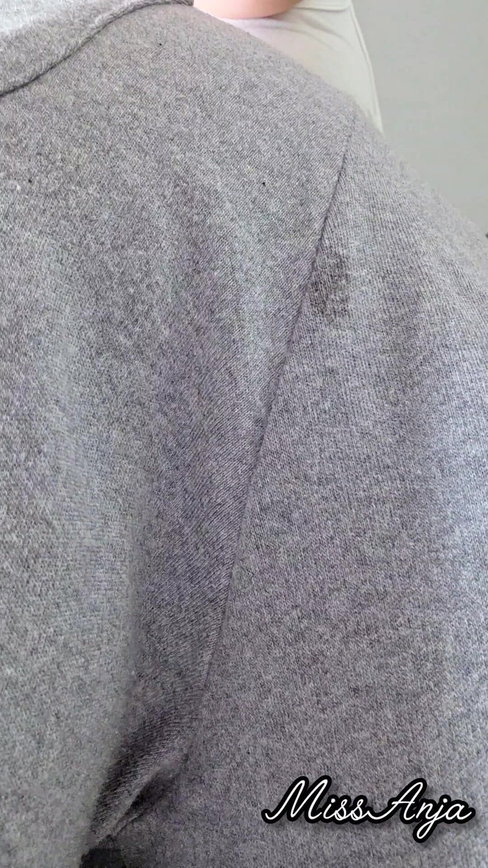 MissAnja_FH: Những cái xì hơi to mồ hôi trong chiếc quần...