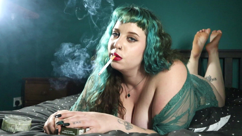 Goddess Kinx: Svůdný červený rt omis na mé posteli