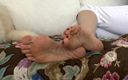 Lady Victoria Valente: Toes Wiggling with Red Painted Toenails