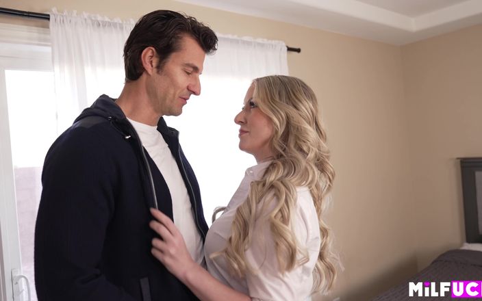 Milfuckd: Evli orta yaşlı seksi kadın ateşli ilişkisini saklıyor