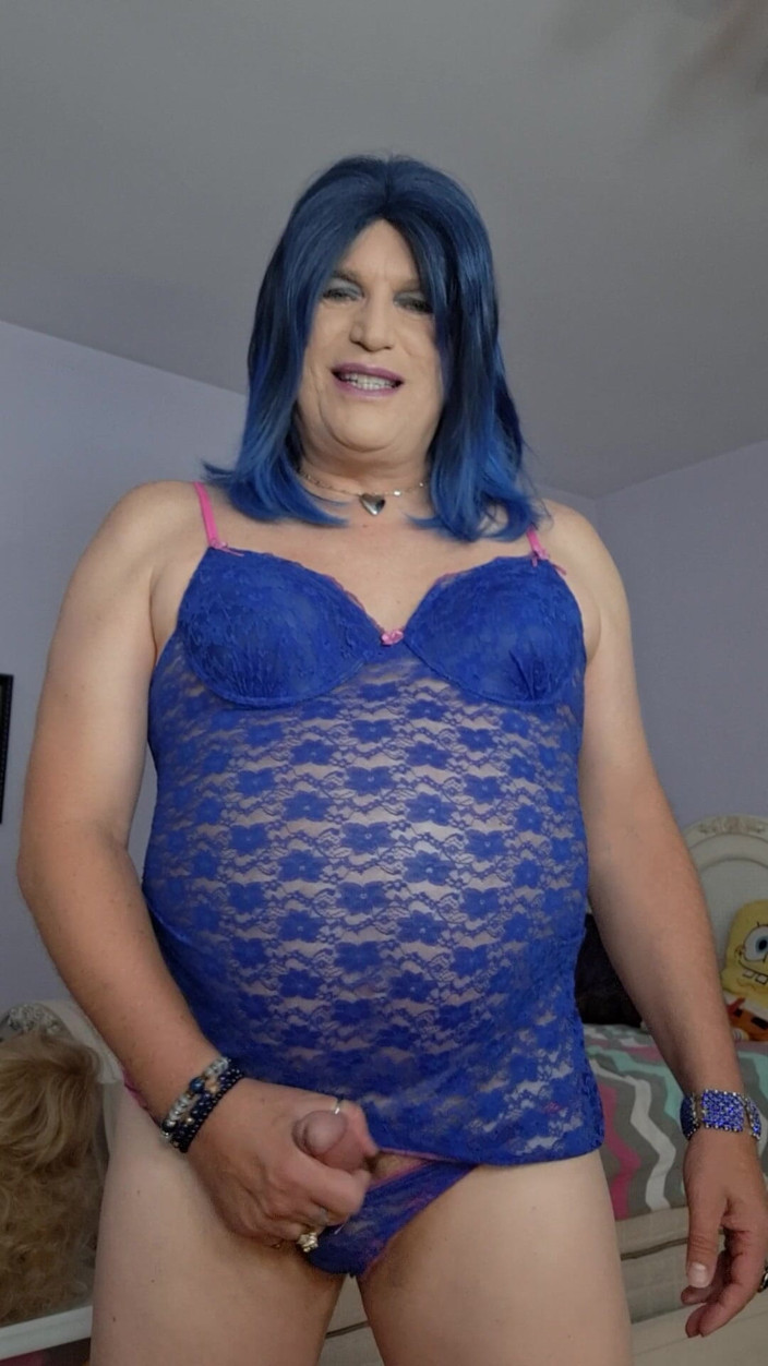 Victoria Lecherri: My Friend Roger Loves My Butt, This Is for Him!