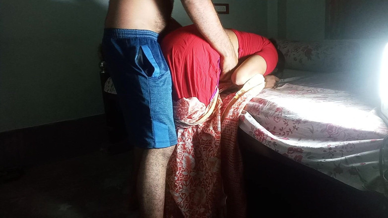 FireeCouple: Ho scopato la matrigna sdraiata sotto il letto con molto...