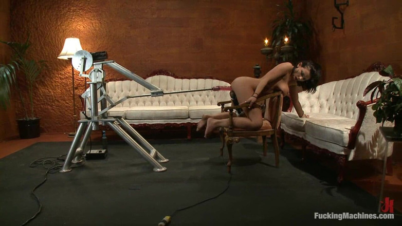 Fucking Machines by Kink: Halie James นมใหญ่ เอวน้อย