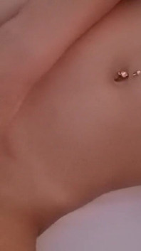 Solo Pussy Play