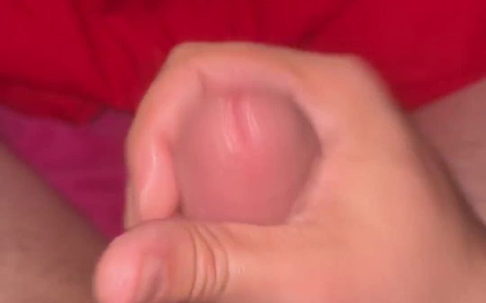 Sizinch: Aku lagi asik mainin kontol kecilku sebelum mandi