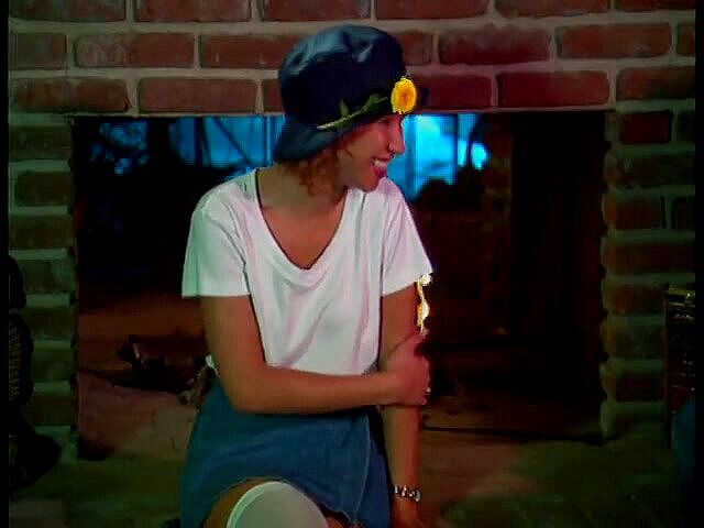 The Anal Queens: Чоловік спокусив тінку