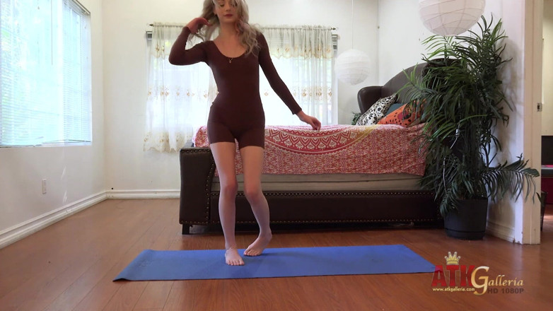 ATK Fans (Solo): Solo Stretching