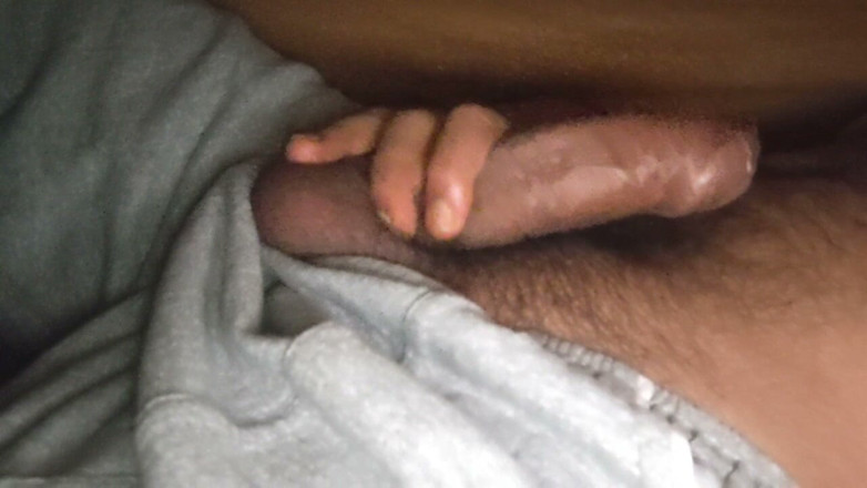 MyBigDick100: Sucul de spermă din pula mea scoate un sunet de...
