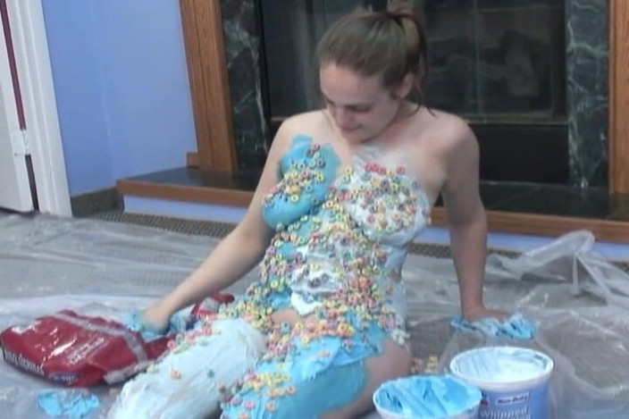 Radical: Chubby messy fetish girl