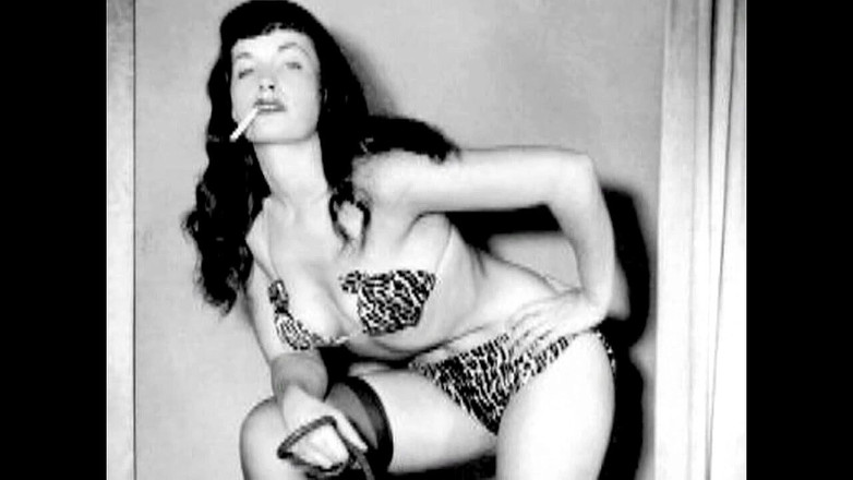 Vintage Usa: Otroligt sexig vintagebrunett i värme