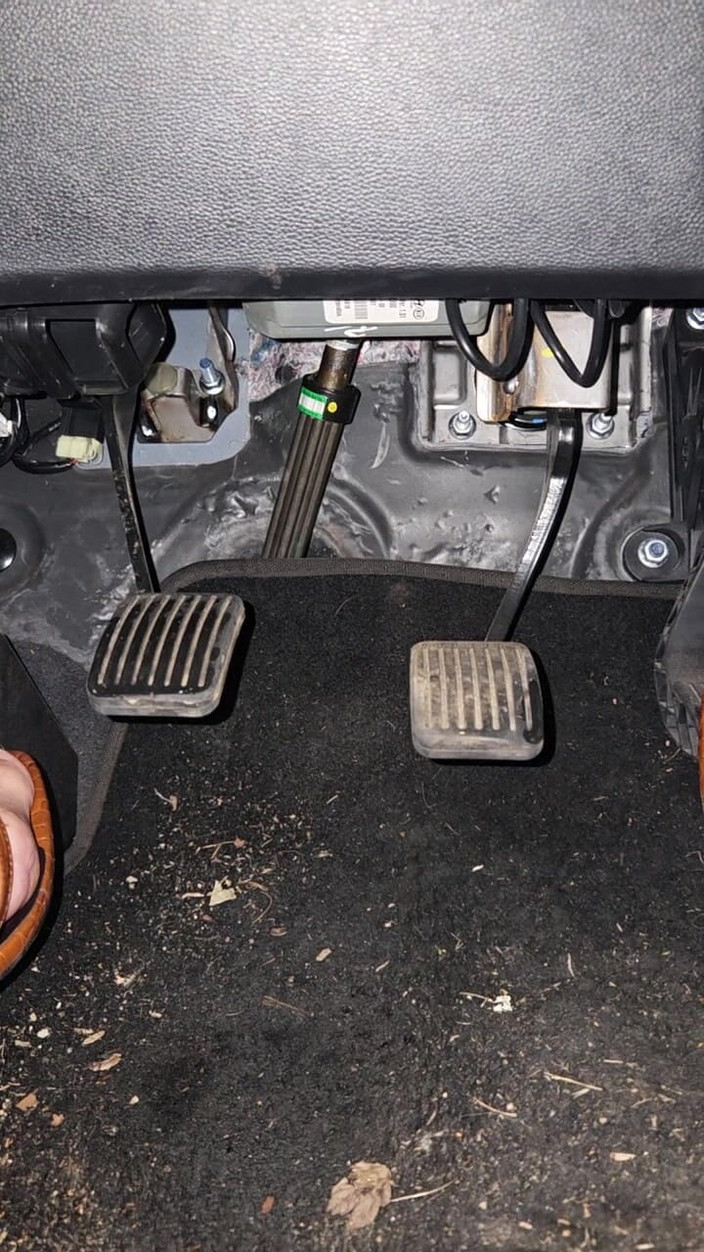 Bella Roma: Foot fetish pedálová pumpa