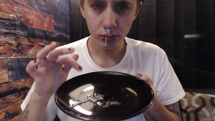 Abby Anna: Chunky chewing snot dinner served