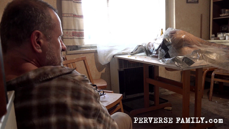 Perverse Family: Perverse Family 21.2 (season 2) Vacuum Bed Insulation