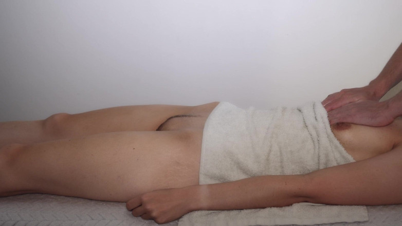 HotCoupleTeam: Eu entrei para uma massagem profissional da minha buceta