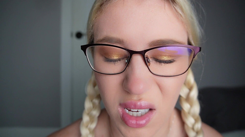 Keeks3005: Ponížení v hodině oběda