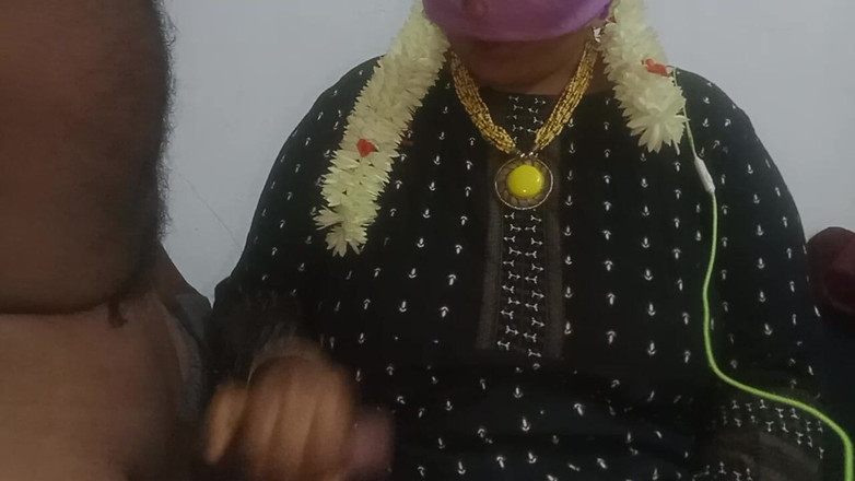 Santhi89: Tamil ateşli ev hanımı gizli sikişiyor