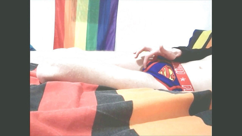 Gay Scottish twink Sammy Andrews: Konten kustom dan mani muncrat Sammy Andrews