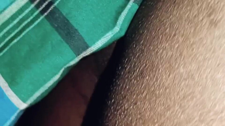 Xhtad studio: Perceraian tante seksi india yang lagi kencing