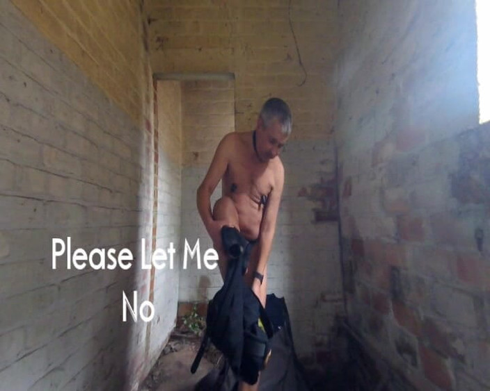 Andy: Çıplak yürüyüş için soyun