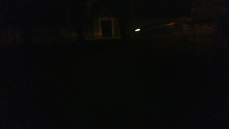 Toilet Mommy: Zoccolina nel parco in giacca di pelle scopata sulla panchina...